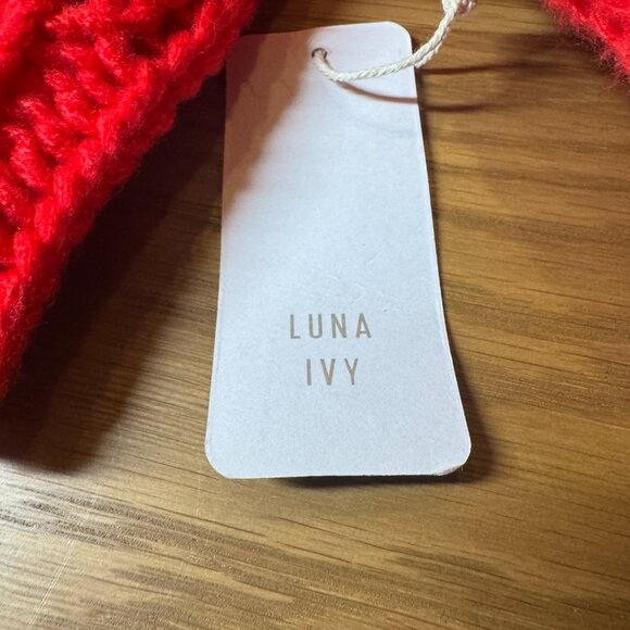 LUNA IVY Cable Knit Flower Lantern Red Sweater Cardigan Size M NEW WITH TAG - Picture 6 of 9